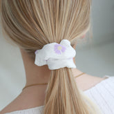 Scrunchie bloem wit/lila